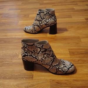 Ladies Size 10 Rare Sexy Stylish Snakeskin 3" Block Heel Ankle Boots